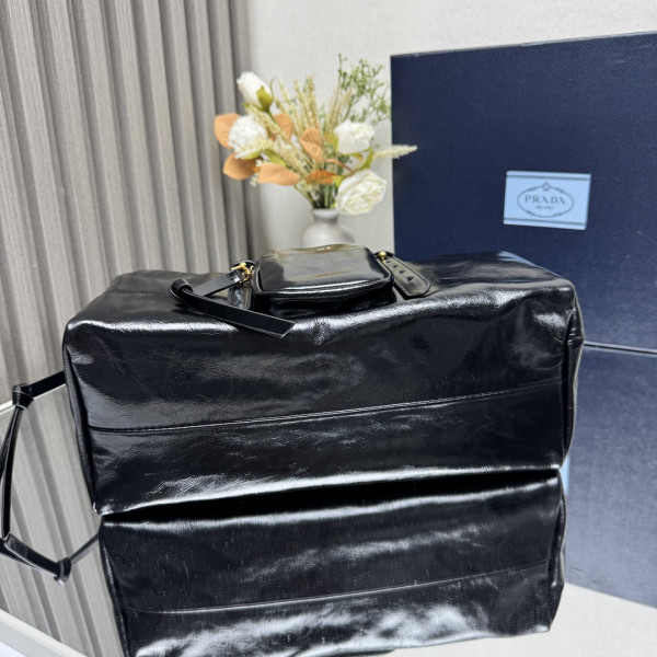 Prada Dangle medium leather top-handle bag [C218J-074510] CELINE CHANEL ACCESSORIES LOEWE SHOES LOUIS VUITTON DIRO YSL OTHER BRAND HANDBAGS BALENCIAGA BOTTEGA VENETA GOYARD HERMES BURBERRY VALENTINO GUCCI FENDI MIUMIU CHLOE PRADA BVLGARI SUITCASE NEW ARRIVAL 