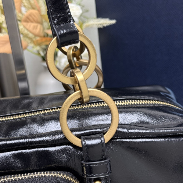 Prada Dangle medium leather top-handle bag [C218J-074510] CELINE CHANEL ACCESSORIES LOEWE SHOES LOUIS VUITTON DIRO YSL OTHER BRAND HANDBAGS BALENCIAGA BOTTEGA VENETA GOYARD HERMES BURBERRY VALENTINO GUCCI FENDI MIUMIU CHLOE PRADA BVLGARI SUITCASE NEW ARRIVAL 