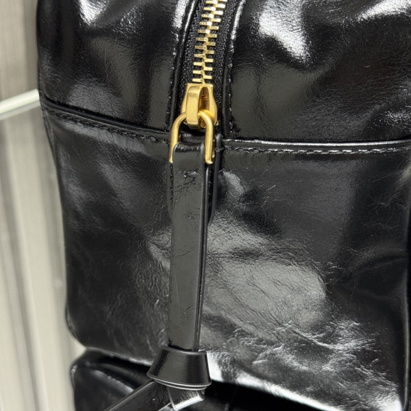 Prada Dangle medium leather top-handle bag [C218J-074510] CELINE CHANEL ACCESSORIES LOEWE SHOES LOUIS VUITTON DIRO YSL OTHER BRAND HANDBAGS BALENCIAGA BOTTEGA VENETA GOYARD HERMES BURBERRY VALENTINO GUCCI FENDI MIUMIU CHLOE PRADA BVLGARI SUITCASE NEW ARRIVAL 