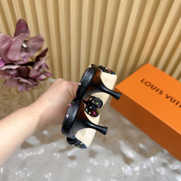 LOUIS VUITTON SLIPPERS [C218I-085710] CELINE CHANEL ACCESSORIES LOEWE SHOES LOUIS VUITTON DIRO YSL OTHER BRAND HANDBAGS BALENCIAGA BOTTEGA VENETA GOYARD HERMES BURBERRY VALENTINO GUCCI FENDI MIUMIU CHLOE PRADA BVLGARI SUITCASE NEW ARRIVAL 