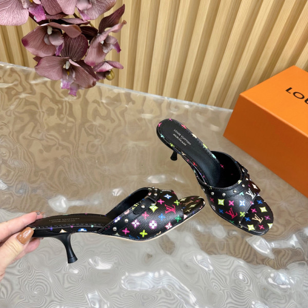 LOUIS VUITTON SLIPPERS [C218I-085710] CELINE CHANEL ACCESSORIES LOEWE SHOES LOUIS VUITTON DIRO YSL OTHER BRAND HANDBAGS BALENCIAGA BOTTEGA VENETA GOYARD HERMES BURBERRY VALENTINO GUCCI FENDI MIUMIU CHLOE PRADA BVLGARI SUITCASE NEW ARRIVAL 