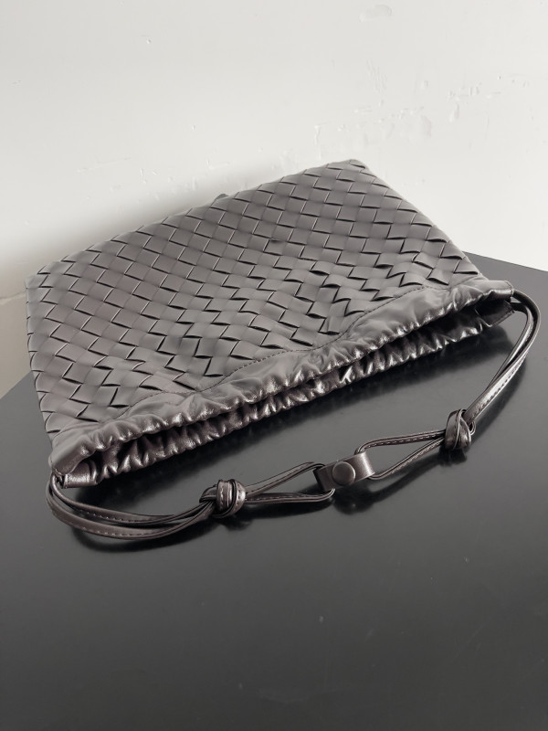 BOTTEGA VENETA Medium Dustbag [796728-3] CELINE CHANEL ACCESSORIES LOEWE SHOES LOUIS VUITTON DIRO YSL OTHER BRAND HANDBAGS BALENCIAGA BOTTEGA VENETA GOYARD HERMES BURBERRY VALENTINO GUCCI FENDI MIUMIU CHLOE PRADA BVLGARI SUITCASE NEW ARRIVAL 