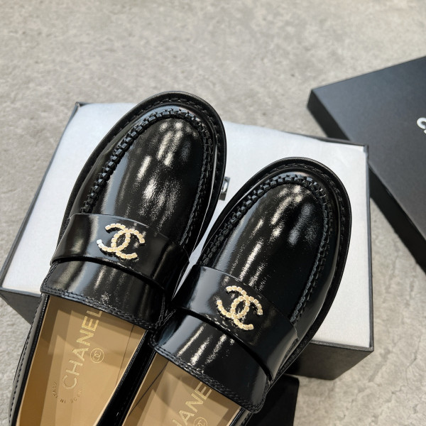 CL LOAFERS [C2166-025144] CELINE CHANEL ACCESSORIES LOEWE SHOES LOUIS VUITTON DIRO YSL OTHER BRAND HANDBAGS BALENCIAGA BOTTEGA VENETA GOYARD HERMES BURBERRY VALENTINO GUCCI FENDI MIUMIU CHLOE PRADA BVLGARI SUITCASE NEW ARRIVAL 