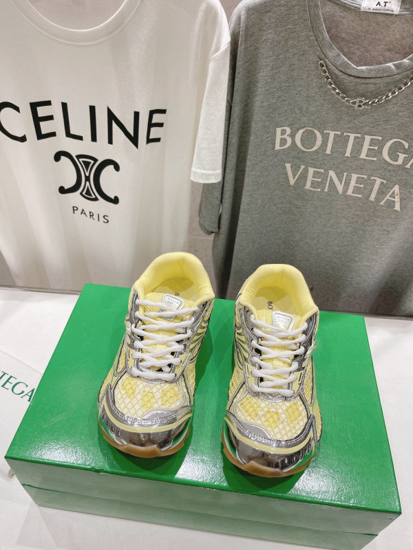 BOTTEGA VENETA SNEAKERS [C213E-064007] CELINE CHANEL ACCESSORIES LOEWE SHOES LOUIS VUITTON DIRO YSL OTHER BRAND HANDBAGS BALENCIAGA BOTTEGA VENETA GOYARD HERMES BURBERRY VALENTINO GUCCI FENDI MIUMIU CHLOE PRADA BVLGARI SUITCASE NEW ARRIVAL 