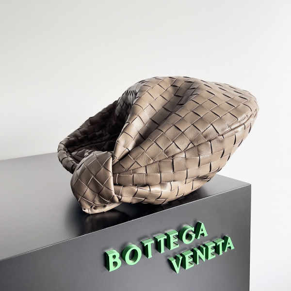 Bottega Veneta Teen Jodie-36*21*13CM [690225松果棕色] CELINE CHANEL ACCESSORIES LOEWE SHOES LOUIS VUITTON DIRO YSL OTHER BRAND HANDBAGS BALENCIAGA BOTTEGA VENETA GOYARD HERMES BURBERRY VALENTINO GUCCI FENDI MIUMIU CHLOE PRADA BVLGARI SUITCASE NEW ARRIVAL 