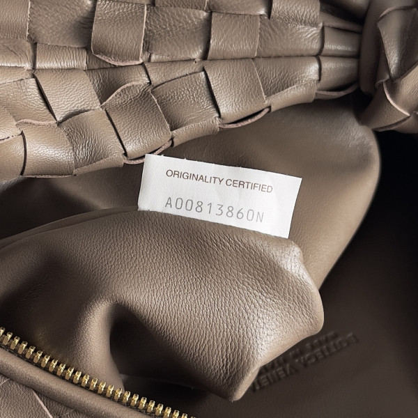 Bottega Veneta Teen Jodie-36*21*13CM [690225松果棕色] CELINE CHANEL ACCESSORIES LOEWE SHOES LOUIS VUITTON DIRO YSL OTHER BRAND HANDBAGS BALENCIAGA BOTTEGA VENETA GOYARD HERMES BURBERRY VALENTINO GUCCI FENDI MIUMIU CHLOE PRADA BVLGARI SUITCASE NEW ARRIVAL 