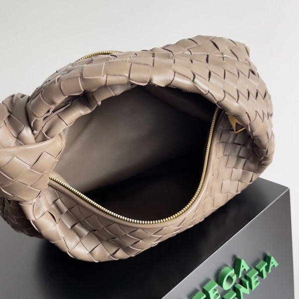 Bottega Veneta Teen Jodie-36*21*13CM [690225松果棕色] CELINE CHANEL ACCESSORIES LOEWE SHOES LOUIS VUITTON DIRO YSL OTHER BRAND HANDBAGS BALENCIAGA BOTTEGA VENETA GOYARD HERMES BURBERRY VALENTINO GUCCI FENDI MIUMIU CHLOE PRADA BVLGARI SUITCASE NEW ARRIVAL 