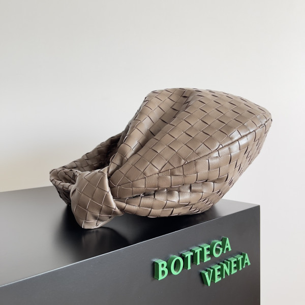 Bottega Veneta Jodie-48*40*16cm [600261松果棕色] CELINE CHANEL ACCESSORIES LOEWE SHOES LOUIS VUITTON DIRO YSL OTHER BRAND HANDBAGS BALENCIAGA BOTTEGA VENETA GOYARD HERMES BURBERRY VALENTINO GUCCI FENDI MIUMIU CHLOE PRADA BVLGARI SUITCASE NEW ARRIVAL 