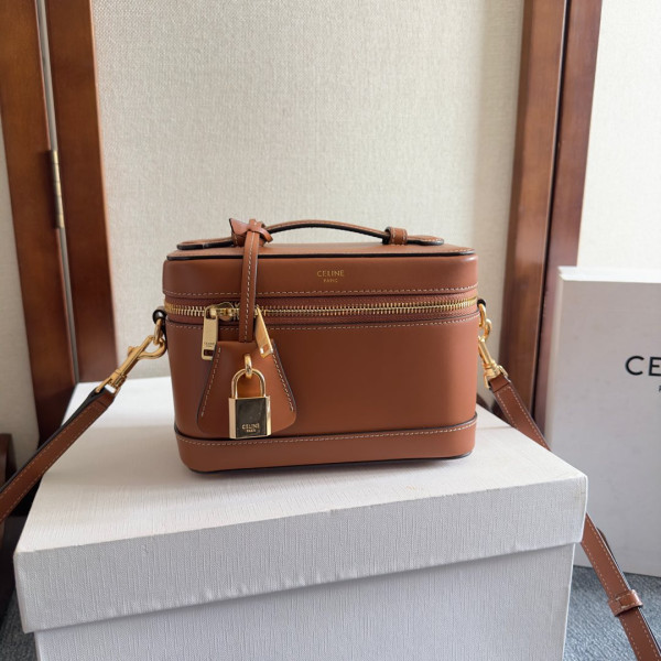 CELIN* VANITY - 18x12x18cm [119463-2] CELINE CHANEL ACCESSORIES LOEWE SHOES LOUIS VUITTON DIRO YSL OTHER BRAND HANDBAGS BALENCIAGA BOTTEGA VENETA GOYARD HERMES BURBERRY VALENTINO GUCCI FENDI MIUMIU CHLOE PRADA BVLGARI SUITCASE NEW ARRIVAL 