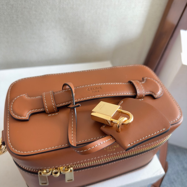 CELIN* VANITY - 18x12x18cm [119463-2] CELINE CHANEL ACCESSORIES LOEWE SHOES LOUIS VUITTON DIRO YSL OTHER BRAND HANDBAGS BALENCIAGA BOTTEGA VENETA GOYARD HERMES BURBERRY VALENTINO GUCCI FENDI MIUMIU CHLOE PRADA BVLGARI SUITCASE NEW ARRIVAL 