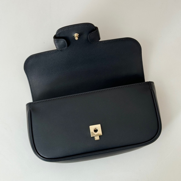 Gucci Horsebit 1955 Soft small top handle bag-22.6*12.7*5.6CM [815206克色全皮] CELINE CHANEL ACCESSORIES LOEWE SHOES LOUIS VUITTON DIRO YSL OTHER BRAND HANDBAGS BALENCIAGA BOTTEGA VENETA GOYARD HERMES BURBERRY VALENTINO GUCCI FENDI MIUMIU CHLOE PRADA BVLGARI SUITCASE NEW ARRIVAL 