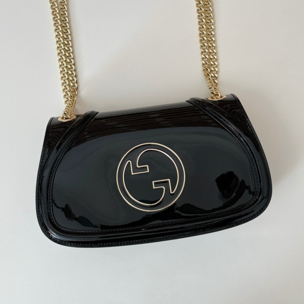Gucci Blondie small shoulder bag-26*16*8CM [815715克色漆皮] CELINE CHANEL ACCESSORIES LOEWE SHOES LOUIS VUITTON DIRO YSL OTHER BRAND HANDBAGS BALENCIAGA BOTTEGA VENETA GOYARD HERMES BURBERRY VALENTINO GUCCI FENDI MIUMIU CHLOE PRADA BVLGARI SUITCASE NEW ARRIVAL 