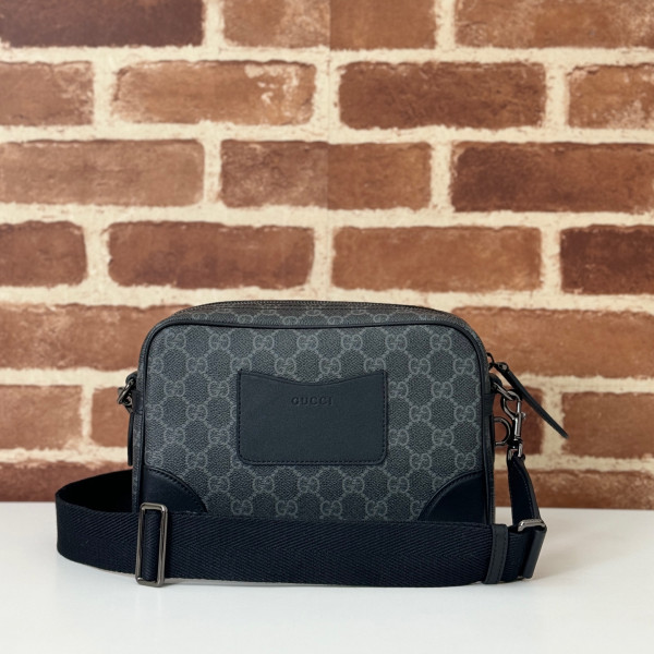 Gucci GG Emblem small crossbody bag [821155克胶] CELINE CHANEL ACCESSORIES LOEWE SHOES LOUIS VUITTON DIRO YSL OTHER BRAND HANDBAGS BALENCIAGA BOTTEGA VENETA GOYARD HERMES BURBERRY VALENTINO GUCCI FENDI MIUMIU CHLOE PRADA BVLGARI SUITCASE NEW ARRIVAL 