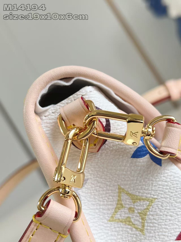 LOUIS VUITTON Nano Diane-19*10.5*6 CM [M14194] CELINE CHANEL ACCESSORIES LOEWE SHOES LOUIS VUITTON DIRO YSL OTHER BRAND HANDBAGS BALENCIAGA BOTTEGA VENETA GOYARD HERMES BURBERRY VALENTINO GUCCI FENDI MIUMIU CHLOE PRADA BVLGARI SUITCASE NEW ARRIVAL 