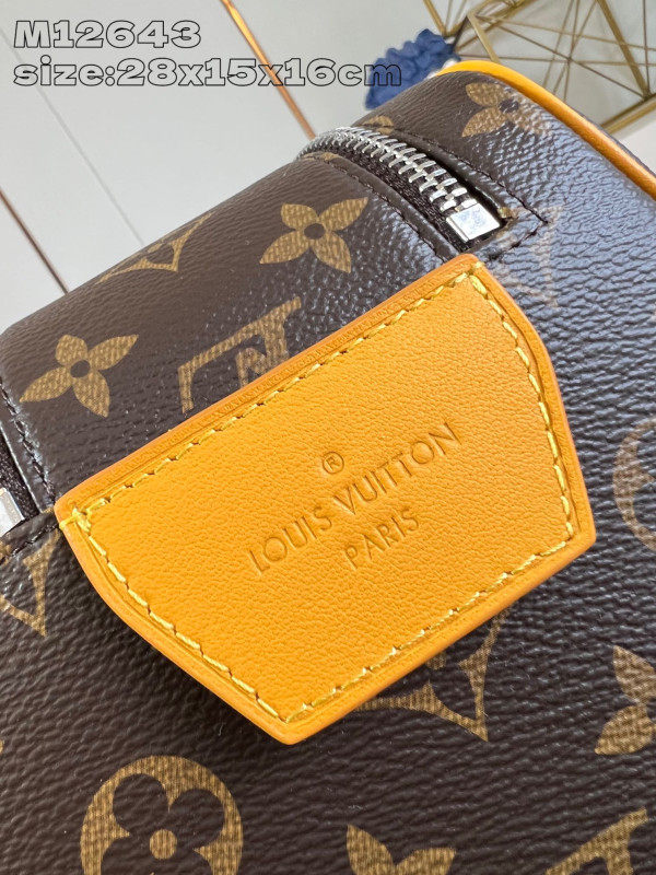 LOUIS VUITTON DOPP KIT-28*15*16.5cm [M12643黄] CELINE CHANEL ACCESSORIES LOEWE SHOES LOUIS VUITTON DIRO YSL OTHER BRAND HANDBAGS BALENCIAGA BOTTEGA VENETA GOYARD HERMES BURBERRY VALENTINO GUCCI FENDI MIUMIU CHLOE PRADA BVLGARI SUITCASE NEW ARRIVAL 