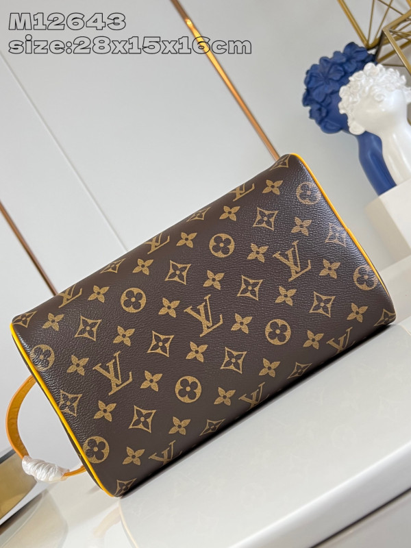 LOUIS VUITTON DOPP KIT-28*15*16.5cm [M12643黄] CELINE CHANEL ACCESSORIES LOEWE SHOES LOUIS VUITTON DIRO YSL OTHER BRAND HANDBAGS BALENCIAGA BOTTEGA VENETA GOYARD HERMES BURBERRY VALENTINO GUCCI FENDI MIUMIU CHLOE PRADA BVLGARI SUITCASE NEW ARRIVAL 