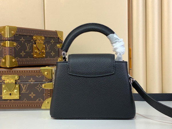 LOUIS VUITTON CAPUCINES MINI-21*14*8CM [m11908 黑色] CELINE CHANEL ACCESSORIES LOEWE SHOES LOUIS VUITTON DIRO YSL OTHER BRAND HANDBAGS BALENCIAGA BOTTEGA VENETA GOYARD HERMES BURBERRY VALENTINO GUCCI FENDI MIUMIU CHLOE PRADA BVLGARI SUITCASE NEW ARRIVAL 
