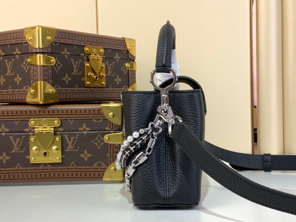 LOUIS VUITTON CAPUCINES MINI-21*14*8CM [m11908 黑色] CELINE CHANEL ACCESSORIES LOEWE SHOES LOUIS VUITTON DIRO YSL OTHER BRAND HANDBAGS BALENCIAGA BOTTEGA VENETA GOYARD HERMES BURBERRY VALENTINO GUCCI FENDI MIUMIU CHLOE PRADA BVLGARI SUITCASE NEW ARRIVAL 