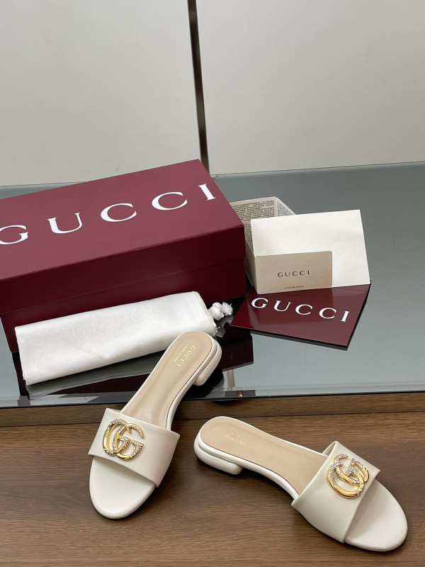 GUCCI WOMEN'S SANDAL [C2132-073832] CELINE CHANEL ACCESSORIES LOEWE SHOES LOUIS VUITTON DIRO YSL OTHER BRAND HANDBAGS BALENCIAGA BOTTEGA VENETA GOYARD HERMES BURBERRY VALENTINO GUCCI FENDI MIUMIU CHLOE PRADA BVLGARI SUITCASE NEW ARRIVAL 