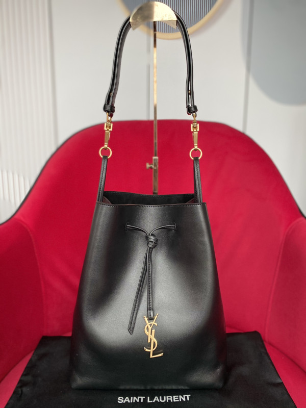 (image for) YSL PARIS VII pochon in lambskin