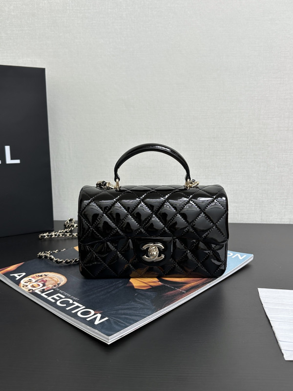 (image for) CL Mini Classic Handbag With Top Handle