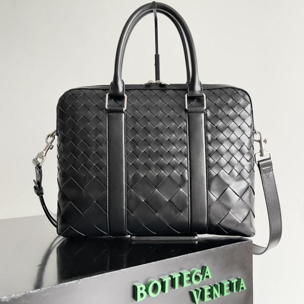 (image for) Bottega Veneta Slim Intrecciato Briefcase