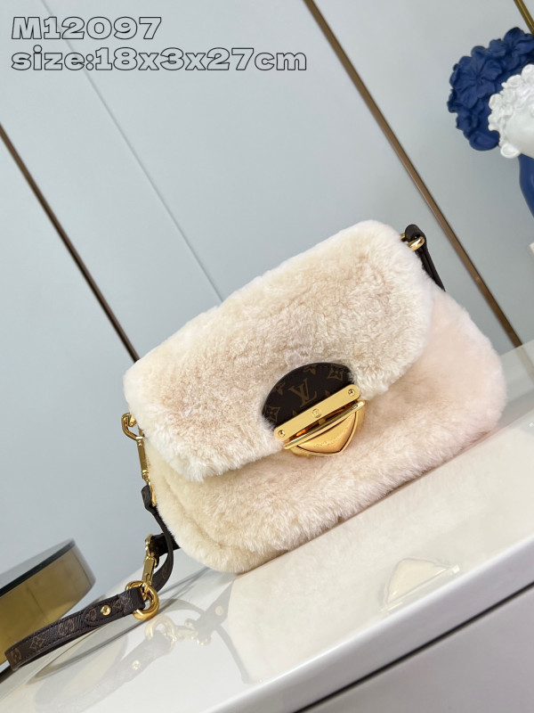 (image for) Louis Vuitton Ski Sunset