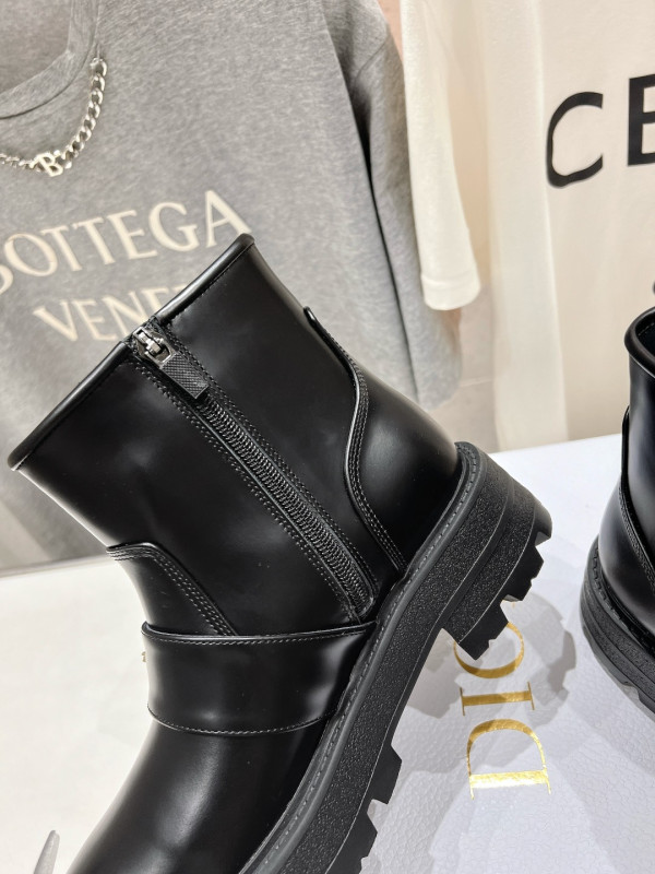 Diro D-Quest Ankle Boot [C1U5F-050042] CELINE CHANEL ACCESSORIES LOEWE SHOES LOUIS VUITTON DIRO YSL OTHER BRAND HANDBAGS BALENCIAGA BOTTEGA VENETA GOYARD HERMES BURBERRY VALENTINO GUCCI FENDI MIUMIU CHLOE PRADA BVLGARI SUITCASE NEW ARRIVAL 