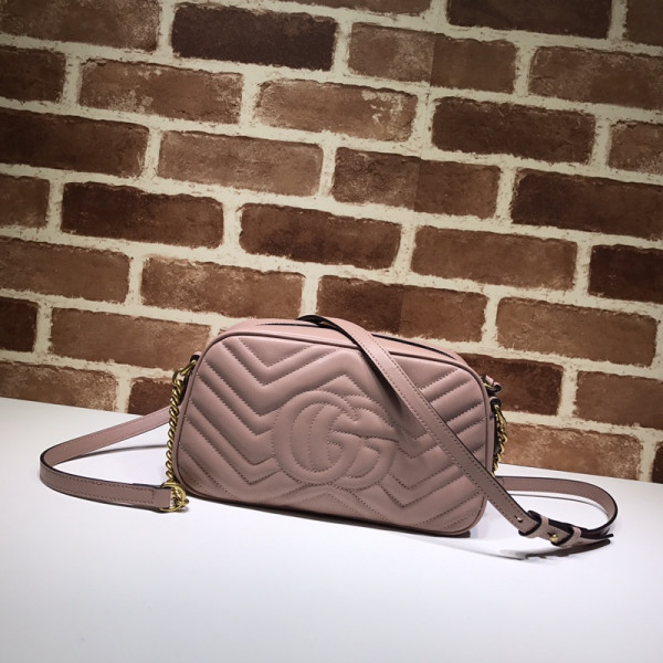 Gucci GG Marmont small shoulder bag [447632裸粉] CELINE CHANEL ACCESSORIES LOEWE SHOES LOUIS VUITTON DIRO YSL OTHER BRAND HANDBAGS BALENCIAGA BOTTEGA VENETA GOYARD HERMES BURBERRY VALENTINO GUCCI FENDI MIUMIU CHLOE PRADA BVLGARI SUITCASE NEW ARRIVAL 