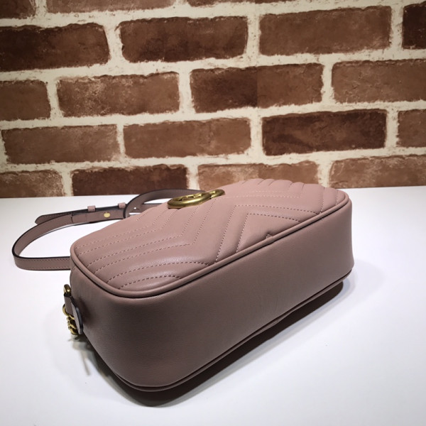 Gucci GG Marmont small shoulder bag [447632裸粉] CELINE CHANEL ACCESSORIES LOEWE SHOES LOUIS VUITTON DIRO YSL OTHER BRAND HANDBAGS BALENCIAGA BOTTEGA VENETA GOYARD HERMES BURBERRY VALENTINO GUCCI FENDI MIUMIU CHLOE PRADA BVLGARI SUITCASE NEW ARRIVAL 
