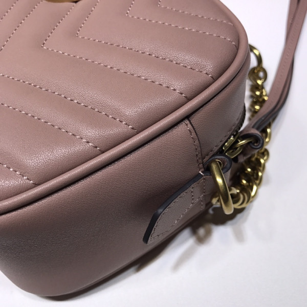 Gucci GG Marmont small shoulder bag [447632裸粉] CELINE CHANEL ACCESSORIES LOEWE SHOES LOUIS VUITTON DIRO YSL OTHER BRAND HANDBAGS BALENCIAGA BOTTEGA VENETA GOYARD HERMES BURBERRY VALENTINO GUCCI FENDI MIUMIU CHLOE PRADA BVLGARI SUITCASE NEW ARRIVAL 