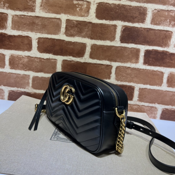 Gucci GG Marmont small shoulder bag [447632克色] CELINE CHANEL ACCESSORIES LOEWE SHOES LOUIS VUITTON DIRO YSL OTHER BRAND HANDBAGS BALENCIAGA BOTTEGA VENETA GOYARD HERMES BURBERRY VALENTINO GUCCI FENDI MIUMIU CHLOE PRADA BVLGARI SUITCASE NEW ARRIVAL 