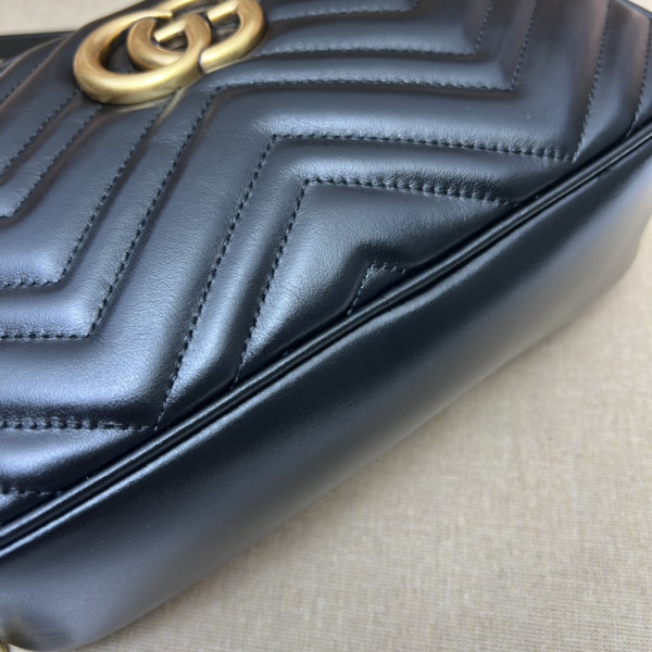 Gucci GG Marmont small shoulder bag [447632克色] CELINE CHANEL ACCESSORIES LOEWE SHOES LOUIS VUITTON DIRO YSL OTHER BRAND HANDBAGS BALENCIAGA BOTTEGA VENETA GOYARD HERMES BURBERRY VALENTINO GUCCI FENDI MIUMIU CHLOE PRADA BVLGARI SUITCASE NEW ARRIVAL 