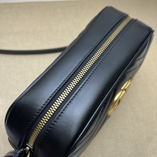 Gucci GG Marmont small shoulder bag [447632克色] CELINE CHANEL ACCESSORIES LOEWE SHOES LOUIS VUITTON DIRO YSL OTHER BRAND HANDBAGS BALENCIAGA BOTTEGA VENETA GOYARD HERMES BURBERRY VALENTINO GUCCI FENDI MIUMIU CHLOE PRADA BVLGARI SUITCASE NEW ARRIVAL 
