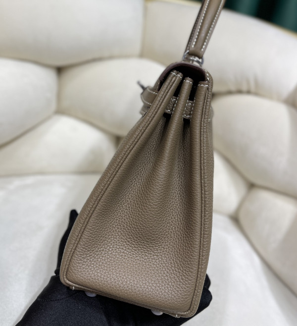 HERMES KELLY 25CM ALL HANDMADE TOGO LEATHER [C1U5A-021422] CELINE CHANEL ACCESSORIES LOEWE SHOES LOUIS VUITTON DIRO YSL OTHER BRAND HANDBAGS BALENCIAGA BOTTEGA VENETA GOYARD HERMES BURBERRY VALENTINO GUCCI FENDI MIUMIU CHLOE PRADA BVLGARI SUITCASE NEW ARRIVAL 