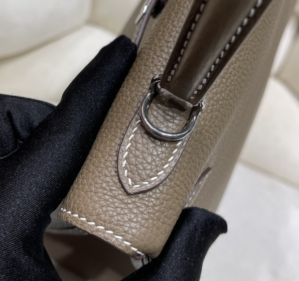 HERMES KELLY 25CM ALL HANDMADE TOGO LEATHER [C1U5A-021422] CELINE CHANEL ACCESSORIES LOEWE SHOES LOUIS VUITTON DIRO YSL OTHER BRAND HANDBAGS BALENCIAGA BOTTEGA VENETA GOYARD HERMES BURBERRY VALENTINO GUCCI FENDI MIUMIU CHLOE PRADA BVLGARI SUITCASE NEW ARRIVAL 