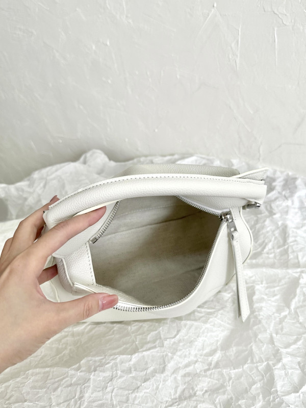 LOWEE MINI/SMALL PUZZLE BAG [C1U57-064249] CELINE CHANEL ACCESSORIES LOEWE SHOES LOUIS VUITTON DIRO YSL OTHER BRAND HANDBAGS BALENCIAGA BOTTEGA VENETA GOYARD HERMES BURBERRY VALENTINO GUCCI FENDI MIUMIU CHLOE PRADA BVLGARI SUITCASE NEW ARRIVAL 