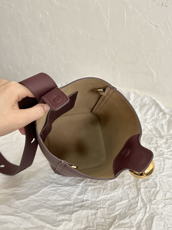 Lowee Mini Pebble Bucket bag-19.5*16*16CM [C1U57-034720] CELINE CHANEL ACCESSORIES LOEWE SHOES LOUIS VUITTON DIRO YSL OTHER BRAND HANDBAGS BALENCIAGA BOTTEGA VENETA GOYARD HERMES BURBERRY VALENTINO GUCCI FENDI MIUMIU CHLOE PRADA BVLGARI SUITCASE NEW ARRIVAL 