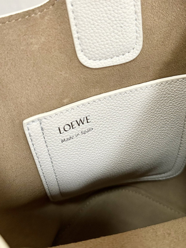 Lowee Mini Pebble Bucket bag-19.5*16*16CM [C1U57-034359] CELINE CHANEL ACCESSORIES LOEWE SHOES LOUIS VUITTON DIRO YSL OTHER BRAND HANDBAGS BALENCIAGA BOTTEGA VENETA GOYARD HERMES BURBERRY VALENTINO GUCCI FENDI MIUMIU CHLOE PRADA BVLGARI SUITCASE NEW ARRIVAL 