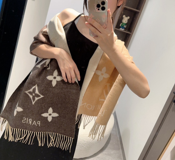 (image for) LOUIS VUITTON SCARF