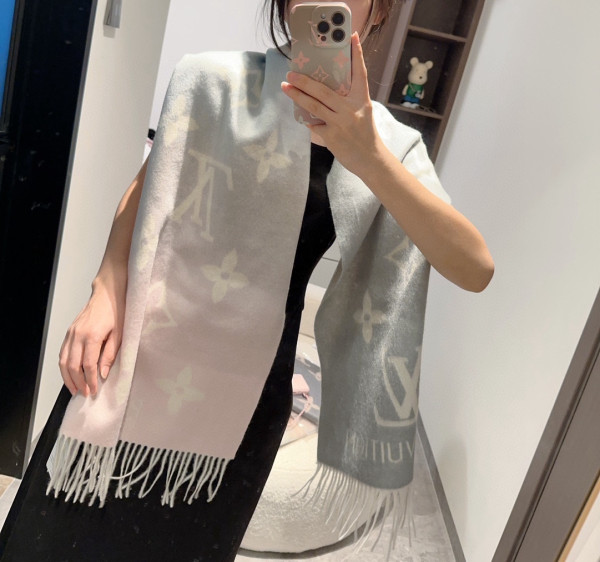 (image for) LOUIS VUITTON SCARF