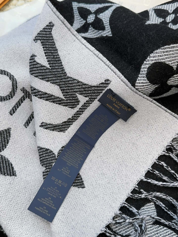 LOUIS VUITTON SCARF [C1U2U-062015] CELINE CHANEL ACCESSORIES LOEWE SHOES LOUIS VUITTON DIRO YSL OTHER BRAND HANDBAGS BALENCIAGA BOTTEGA VENETA GOYARD HERMES BURBERRY VALENTINO GUCCI FENDI MIUMIU CHLOE PRADA BVLGARI SUITCASE NEW ARRIVAL 