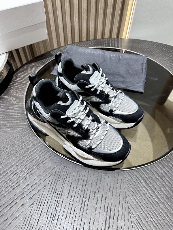 Gienvchy Men Sneakers [C1U2T-082142] CELINE CHANEL ACCESSORIES LOEWE SHOES LOUIS VUITTON DIRO YSL OTHER BRAND HANDBAGS BALENCIAGA BOTTEGA VENETA GOYARD HERMES BURBERRY VALENTINO GUCCI FENDI MIUMIU CHLOE PRADA BVLGARI SUITCASE NEW ARRIVAL 