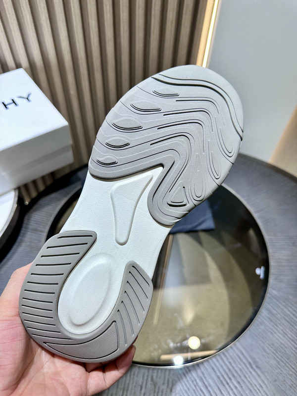 Gienvchy Men Sneakers [C1U2T-081807] CELINE CHANEL ACCESSORIES LOEWE SHOES LOUIS VUITTON DIRO YSL OTHER BRAND HANDBAGS BALENCIAGA BOTTEGA VENETA GOYARD HERMES BURBERRY VALENTINO GUCCI FENDI MIUMIU CHLOE PRADA BVLGARI SUITCASE NEW ARRIVAL 