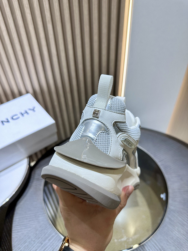 Gienvchy Men Sneakers [C1U2T-081230] CELINE CHANEL ACCESSORIES LOEWE SHOES LOUIS VUITTON DIRO YSL OTHER BRAND HANDBAGS BALENCIAGA BOTTEGA VENETA GOYARD HERMES BURBERRY VALENTINO GUCCI FENDI MIUMIU CHLOE PRADA BVLGARI SUITCASE NEW ARRIVAL 