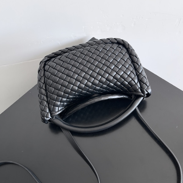 Bottega Veneta Mini Cobble Top Handle [805739黑色] CELINE CHANEL ACCESSORIES LOEWE SHOES LOUIS VUITTON DIRO YSL OTHER BRAND HANDBAGS BALENCIAGA BOTTEGA VENETA GOYARD HERMES BURBERRY VALENTINO GUCCI FENDI MIUMIU CHLOE PRADA BVLGARI SUITCASE NEW ARRIVAL 