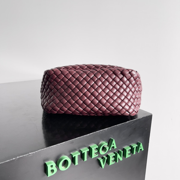 Bottega Veneta Mini Cobble Top Handle [805739] CELINE CHANEL ACCESSORIES LOEWE SHOES LOUIS VUITTON DIRO YSL OTHER BRAND HANDBAGS BALENCIAGA BOTTEGA VENETA GOYARD HERMES BURBERRY VALENTINO GUCCI FENDI MIUMIU CHLOE PRADA BVLGARI SUITCASE NEW ARRIVAL 