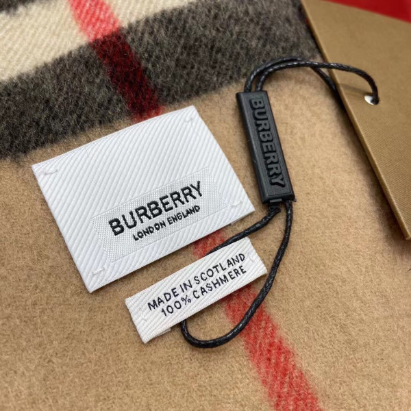 Burberry Scarf [C1U2P-091336] CELINE CHANEL ACCESSORIES LOEWE SHOES LOUIS VUITTON DIRO YSL OTHER BRAND HANDBAGS BALENCIAGA BOTTEGA VENETA GOYARD HERMES BURBERRY VALENTINO GUCCI FENDI MIUMIU CHLOE PRADA BVLGARI SUITCASE NEW ARRIVAL 