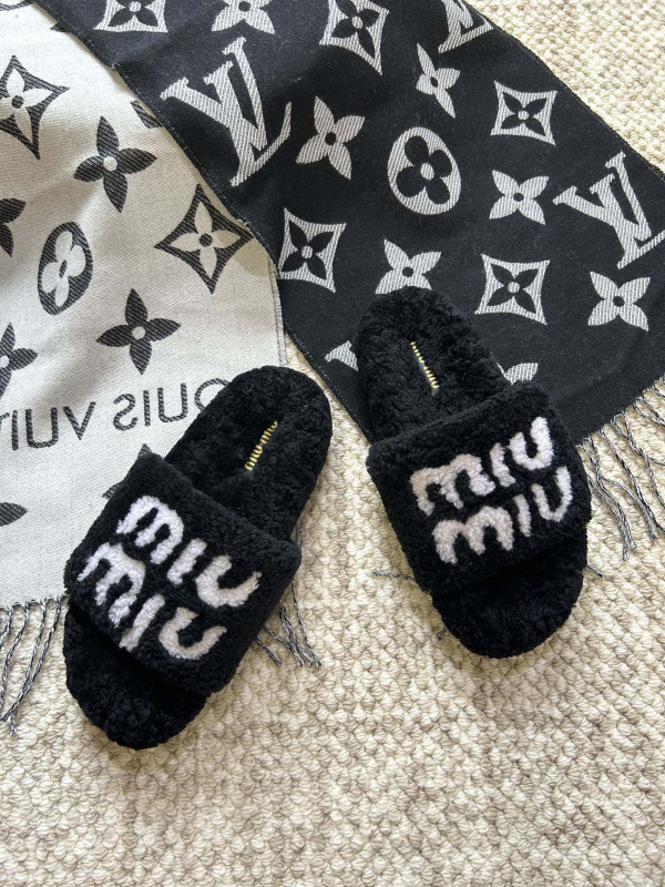 MIUMIU SANDALS [C1U2P-080011] CELINE CHANEL ACCESSORIES LOEWE SHOES LOUIS VUITTON DIRO YSL OTHER BRAND HANDBAGS BALENCIAGA BOTTEGA VENETA GOYARD HERMES BURBERRY VALENTINO GUCCI FENDI MIUMIU CHLOE PRADA BVLGARI SUITCASE NEW ARRIVAL 