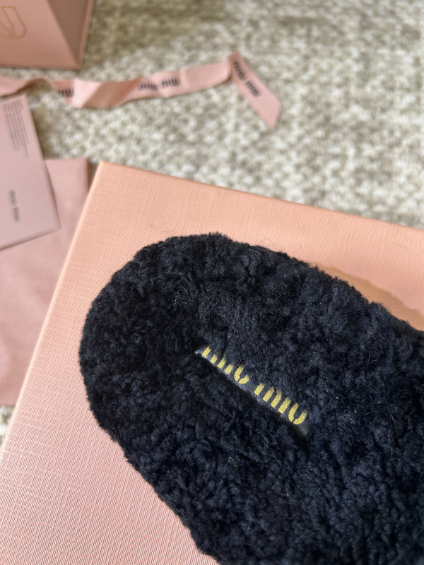 MIUMIU SANDALS [C1U2P-080011] CELINE CHANEL ACCESSORIES LOEWE SHOES LOUIS VUITTON DIRO YSL OTHER BRAND HANDBAGS BALENCIAGA BOTTEGA VENETA GOYARD HERMES BURBERRY VALENTINO GUCCI FENDI MIUMIU CHLOE PRADA BVLGARI SUITCASE NEW ARRIVAL 